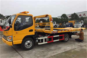 湖州哪里有拖车服务